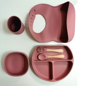 Coffret enfant repas 6 pièces en silicone coloris mauve