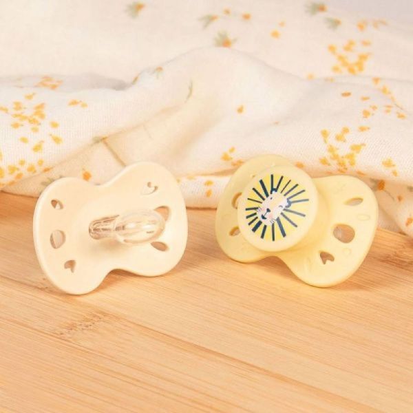 2 sucettes anatomiques 6-18 mois Jaune et beige